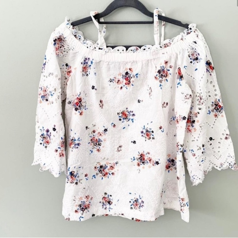 LOFT cold shoulder 3/4 sleeve lace eyelet floral top - Size M